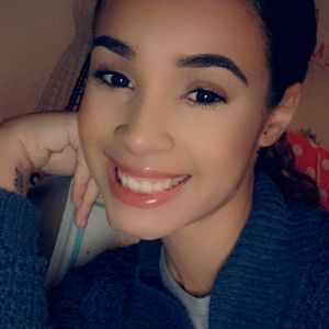 Meet your Posher, Kayla